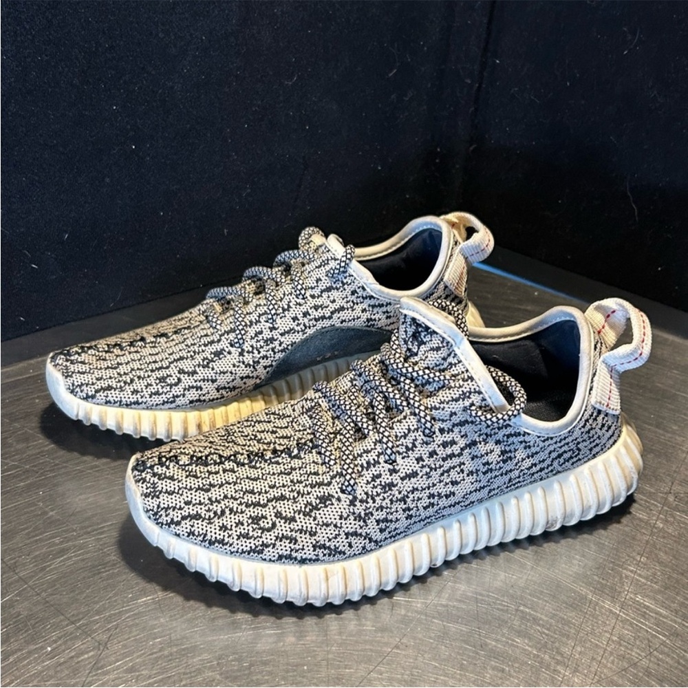 Yeezy Boost 350 Turtle Dove Size 6 Men